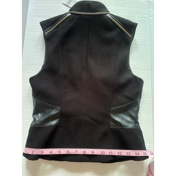 New Bebe Izzy Zip up Vest Black with Gold Detail sz 2 - Picture 8 of 8